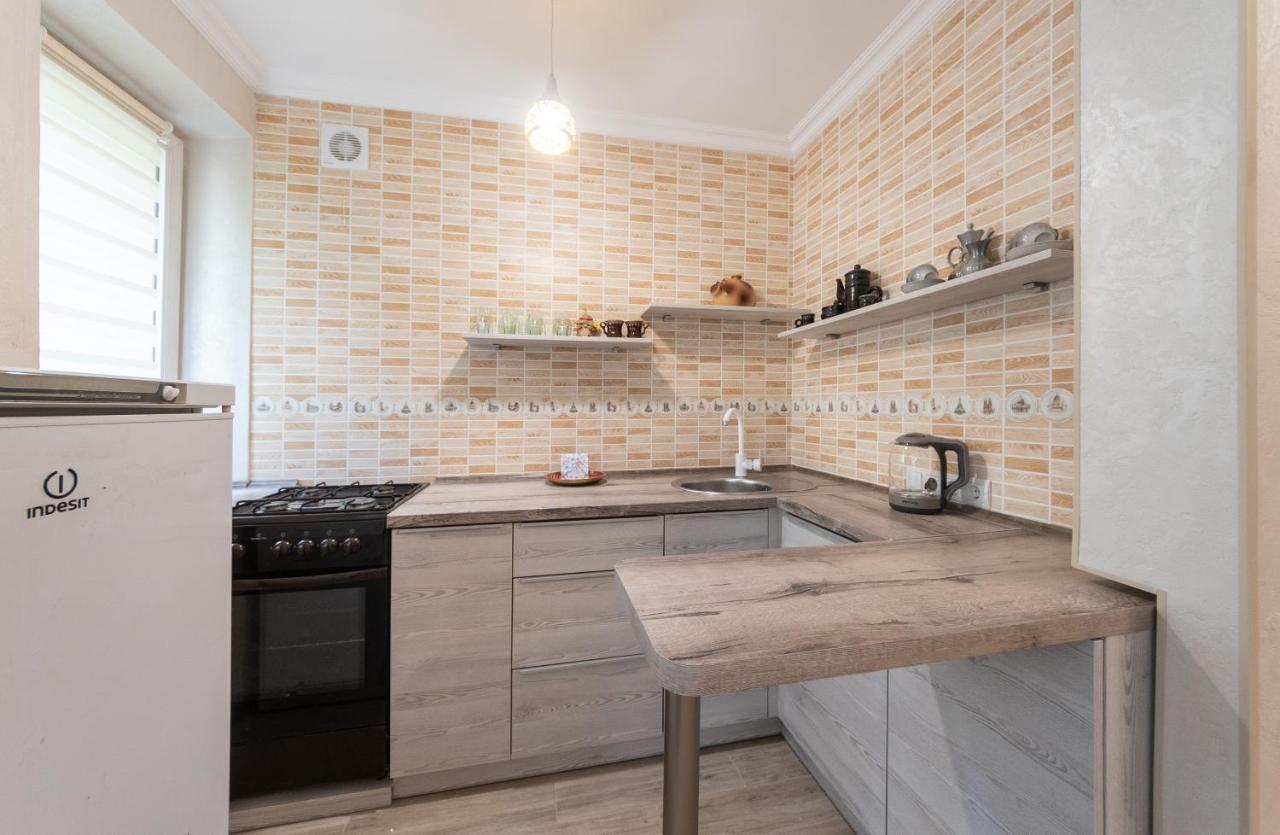 однокомнатная с евро ремонтом,в тихом дворике. Apartment